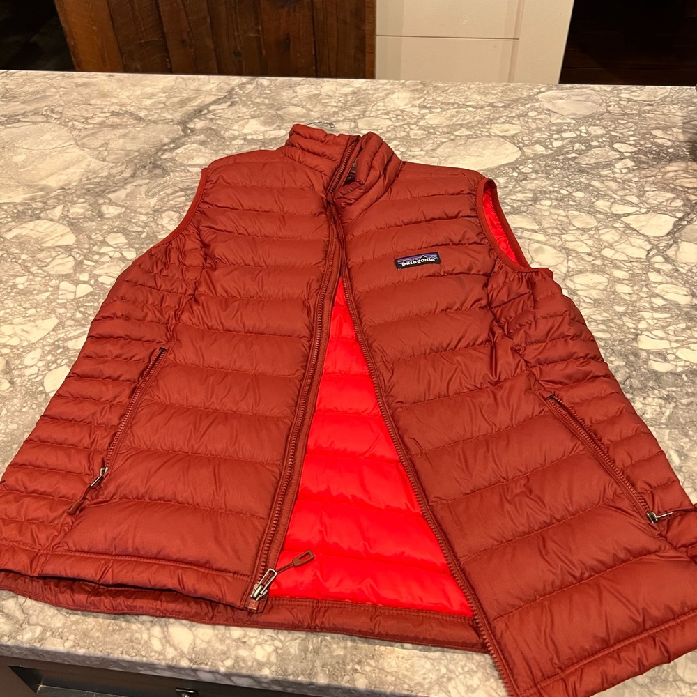 Patagonia womens down vest large